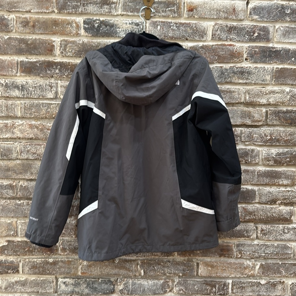 The North Face Hyvent ski Jacket with zippered fleece. - Picture 3 of 3